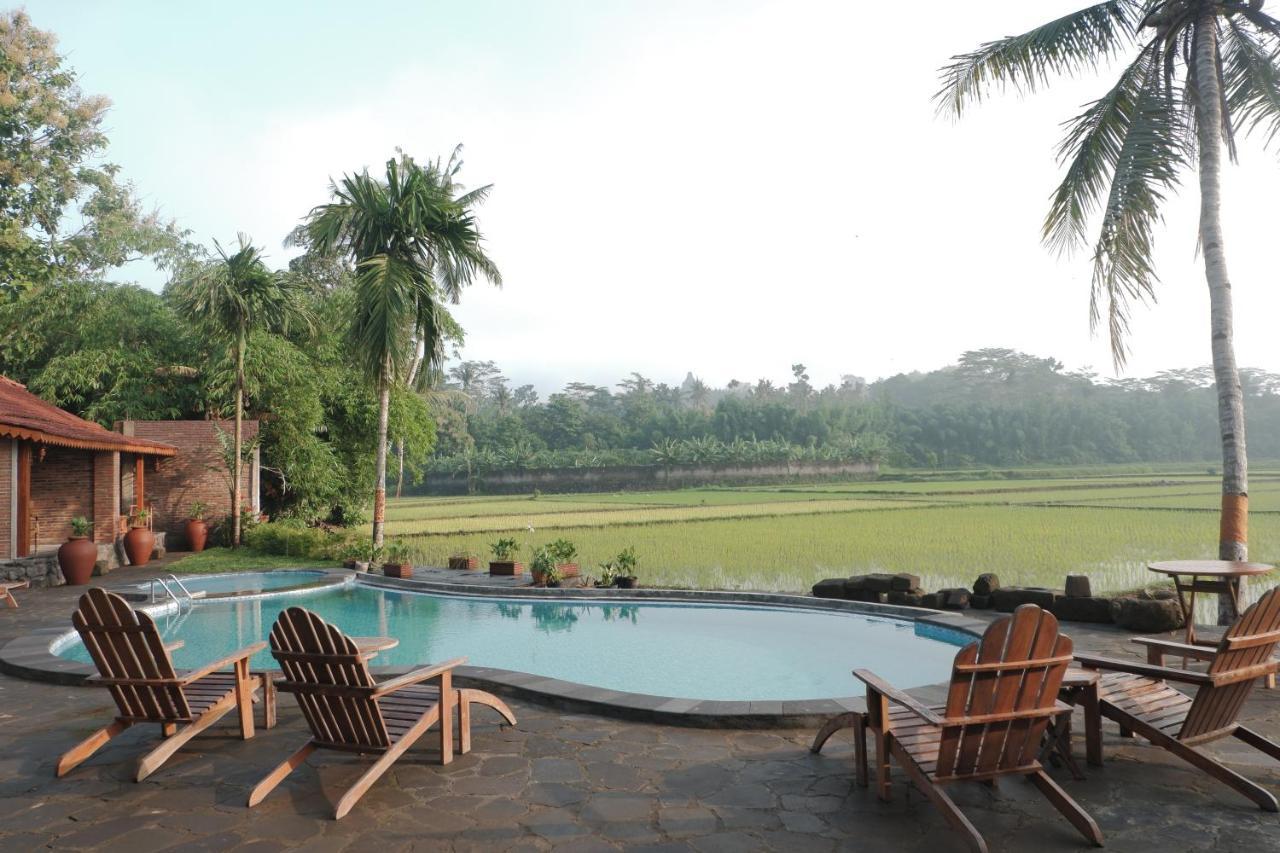 Gopalan Borobudur Hotel Magelang Exterior photo