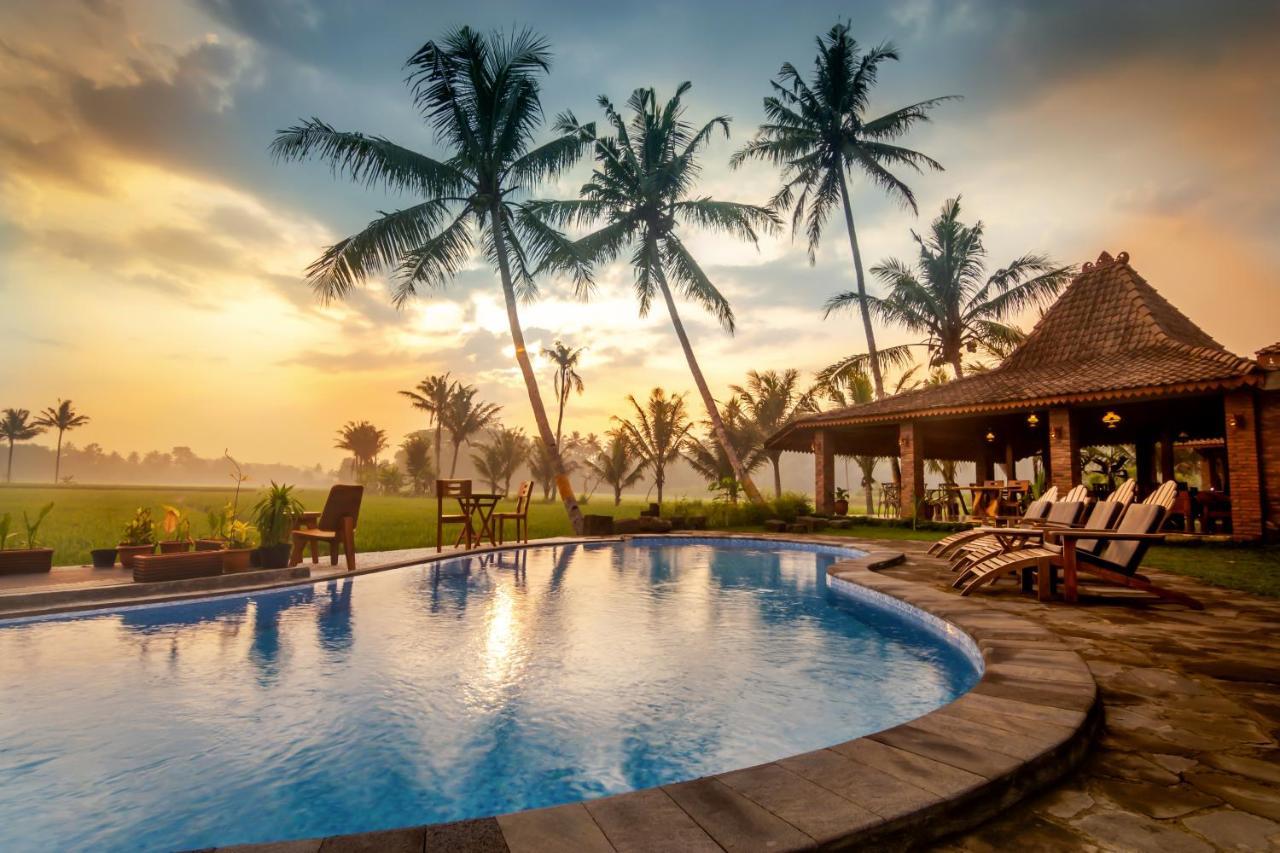 Gopalan Borobudur Hotel Magelang Exterior photo